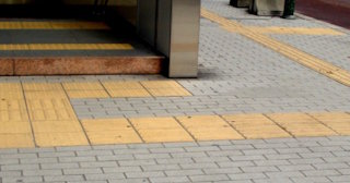 Тактильная плитка ПВХ в Йошкаре-Ола - купить от 716 руб. в ТротуарнаяПлитка