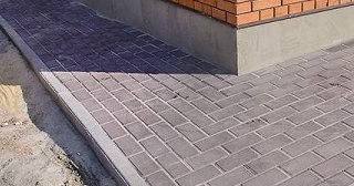 Укладка плитки на отмостку: Цена от 818 руб. в Йошкаре-Ола от ТротуарнаяПлитка