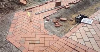 Укладка тротуарной плитки в Йошкаре-Ола в октябре