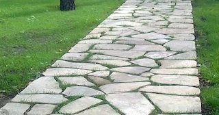 Профессиональная укладка камня на дорожки в Йошкаре-Ола в октябре