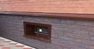 Облицовка цоколя панелями под камень в Йошкаре-Ола в октябре